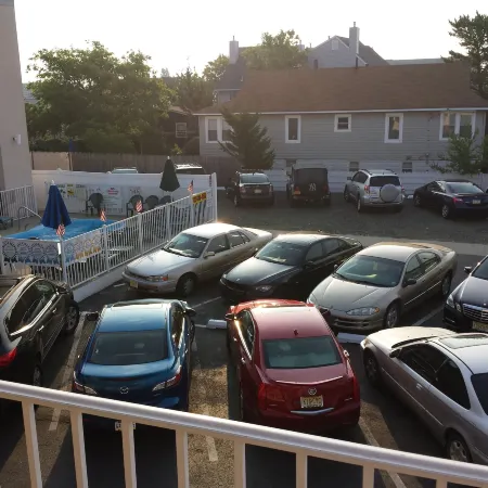Bay Breeze Motel