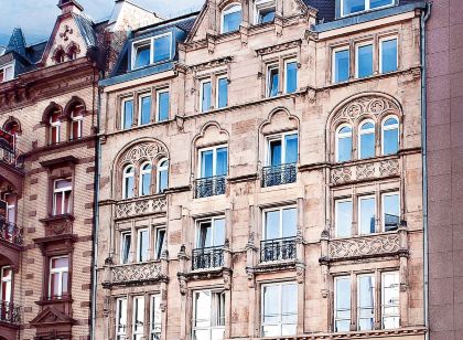 Five Elements Hostel and Capsules Frankfurt