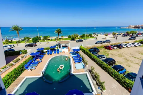 Astro Suite Hotel