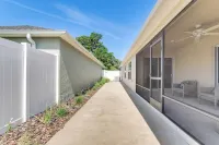 < 1 Mi to Brownwood Paddock Square: Home w/ Patio! - Boutique