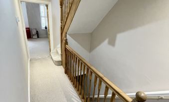 Modern Maisonette in Vibrant Bristol, Free Parking