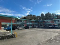 Atomic Motel - parking