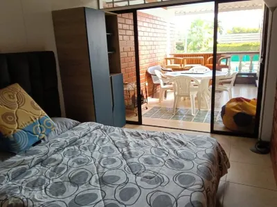 Sunny Oasis: Luxury living- Tennis, sauna,etc Santagueda Các khách sạn ở 