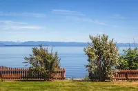Large Oceanfront House with Hot Tub!