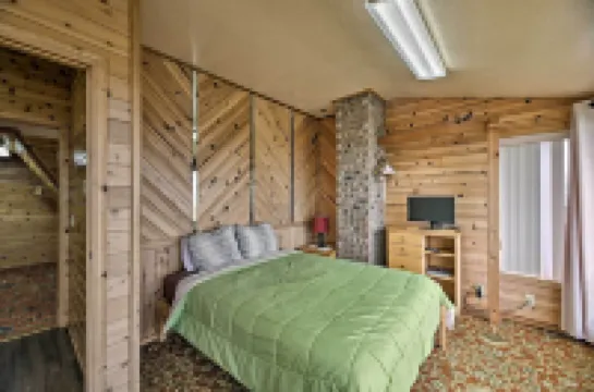 Sanderling Sea Cottages, Unit 3 w/ Private Balcony