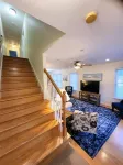 Luxury 3 Br + parking Hampton Beach Island section, steps to sandy beach! side A Hotel a Hampton Beach