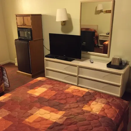 Sebring Inn