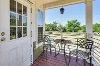 6 Mi to Topsey Exotic Ranch Retreat on 12 Acres! - Wifi