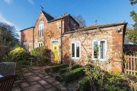 The Coach House Отели рядом с достопримечательностью «University of Derby»