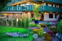 Robin Hood Inn and Suites Hotels in Saanich