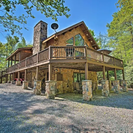 Poconos Family Cabin Fire Pit and Hot Tub!