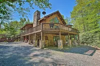 Poconos Family Cabin Fire Pit and Hot Tub! - homestay