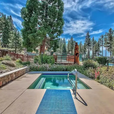 2 Mi to Heavenly Mtn Resort: Retreat w/ Sauna!