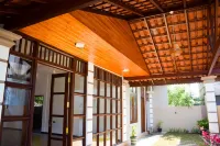 Tenasi Beach Resort - Mountain view