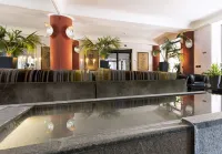 Hotel Metropole Suisse - parkir