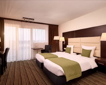 Hotel Charleroi Airport - Van der Valk Hotels in Charleroi