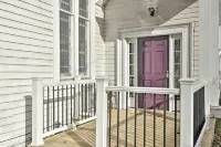 Lisle Apt: Fireplace & Stained Glass Windows! - Pools