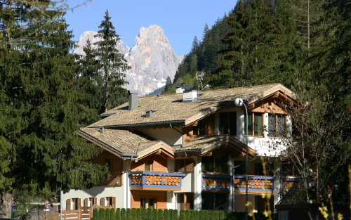 Color Home Suite Apartments Hotels in Pardatsch