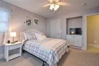 Large Yard and Games Edgewater Escape in Paupack! - Pet friendly