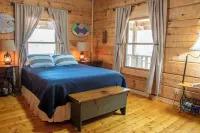 Bear Pause Log Cabin in the Great Smoky Mountains