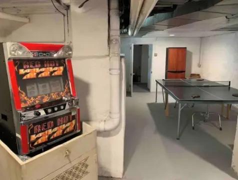 SERENITY IN THE CITY - 5 BR College Ave by F & M