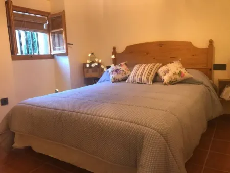 COZY APARTMENT IN THE PRIORAT, WITH MAGNIFICENT VIEWS OF THE MONTSANT Отели в г. Priorat