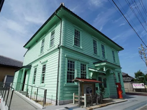 Nipponia Harima Fukusaki Library Maison Hotels in Kasai