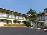 Carmel Inn & Suites Hotels in Carmel-by-the-Sea