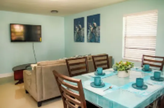 Fenced yard lots of Parking for trailer close to beach 4 bedrooms Edgewater