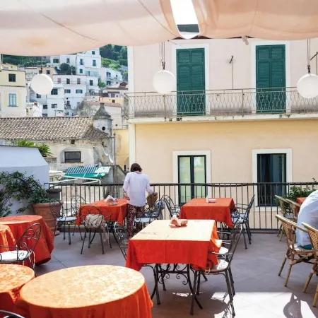 Hotel Antica Repubblica in Amalfi Center at 100mt from the Sea