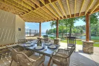 Bright Water Cove Priv DockBoat Ramp Waterfront Saltwater Pool AvantStay