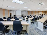 Holiday Inn Express NASHVILLE DOWNTOWN - BROADWAY by IHG Hotel berhampiran Muzium Patsy Cline