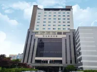 Hyunjin Tourist Hotel