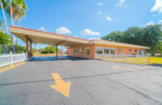 OYO Weslaco Mercedes經營的Vali Ho汽車旅館