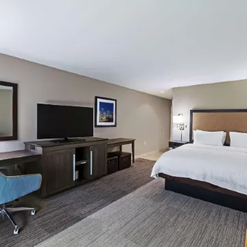 Hampton Inn & Suites Houston Heights I-10 Отели рядом с достопримечательностью «Менил Коллекшен»