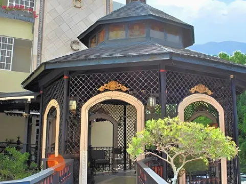 Platino Hotel & Casino