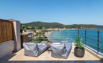Del Mare Suites