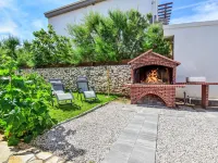 Opera Hotels in Opcina Razanac