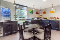 Quality Inn & Suites NJ State Capital Area Hotels in Ewing