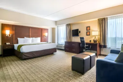 Comfort Suites at Woodbridge Hotels in der Nähe von Carteret Waterfront Park