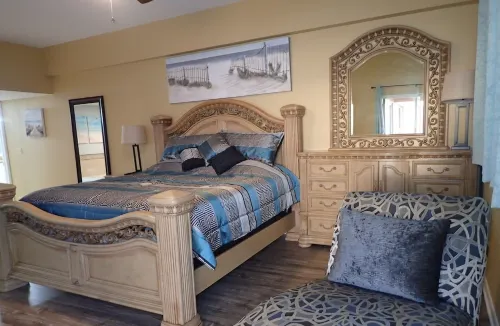 Luxury Gulf Condo 3BR 3BA w/ Penthouse Jacuzzi! Gulf & Intercoastal views!