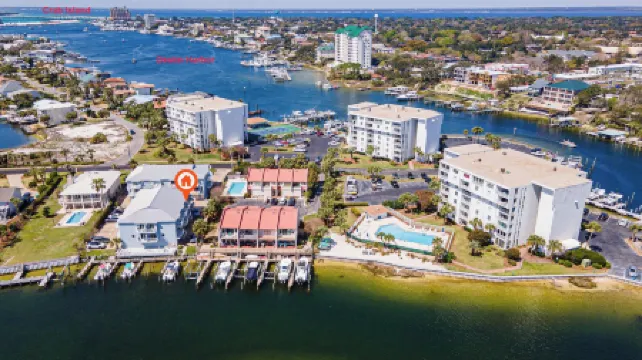 Long Island at Laguna Point