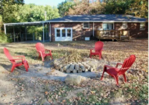 Quiet 3 Bedroom Home Close To Nashville