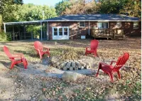 Quiet 3 Bedroom Home Close To Nashville Hotels in Cheatham County