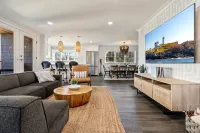 Game Room, Home Gym, 1 Mile to Beach - Parvekkeita
