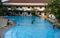 Bahari Inn Tegal - Yüzme Havuzu
