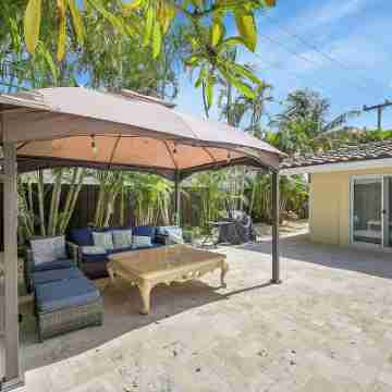 Oversized Pool + Sprawling Sun-Kissed Patio 1.6 Miles from Poolside to Seaside! Hotel Exterior