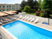 Novotel Mâcon Nord – Porte de Bourgogne - Pools