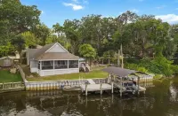 Beautiful Waterfront Home on the Alafia River
