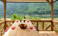 Danyang Pine Caravan Camping فنادق في دانيانغ-غون